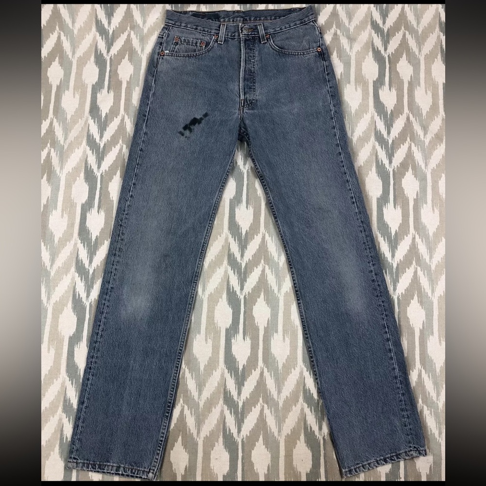 ✔️LEVI AUTHORIZED VINTAGE MENS JEANS MADE IN THE USA